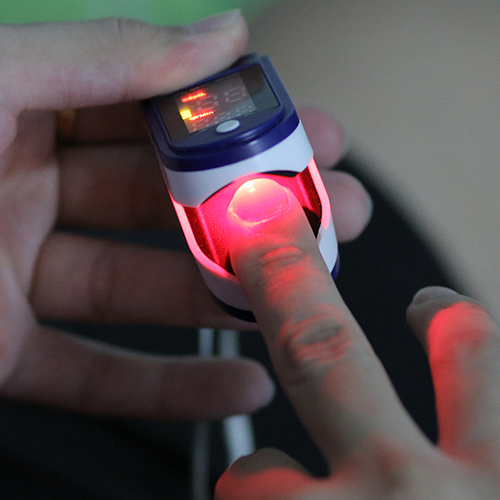 fingertip pulse oximeter